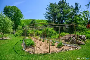 174 Huntingtown Rd, Newtown, CT 06470 - Photo 32
