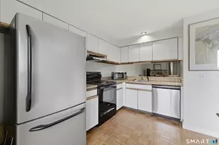 61 Greenview Dr, Rocky Hill, CT 06067 - Photo 10