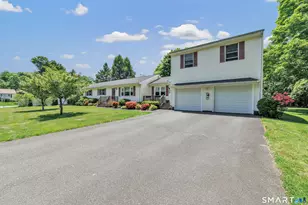 5B Saxony Dr, Monroe, CT 06468 - Photo 2