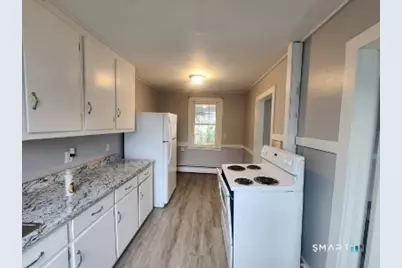 46 Maple Street #1st floor rear, Plainville, CT 06062 - Photo 4