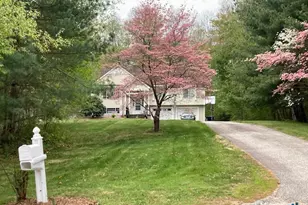 22 Carriage Ln, Windham, CT 06256 - Photo 2