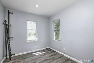 22 Ashley St, Waterbury, CT 06704 - Photo 12
