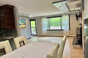 2 Lakewood Dr, Norwalk, CT 06851 - Photo 2