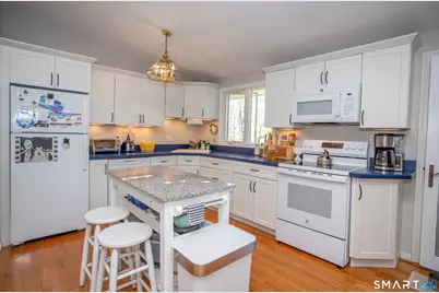 18 Cedarwood Lane, Old Saybrook, CT 06475 - Photo 8
