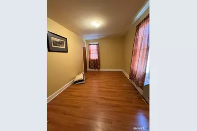 384 Wells Street, Bridgeport, CT 06606 - Photo 2