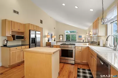969 Reef Road, Fairfield, CT 06824 - Photo 16