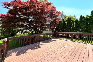 70 Guilford Dr, Bridgeport, CT 06606 - Photo 30