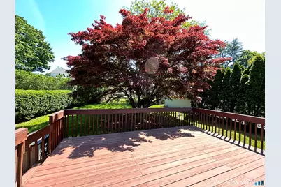 70 Guilford Drive, Bridgeport, CT 06606 - Photo 30