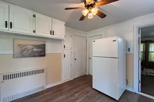 70 Guilford Dr, Bridgeport, CT 06606 - Photo 14