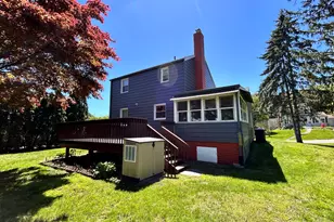 70 Guilford Dr, Bridgeport, CT 06606 - Photo 34