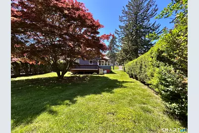 70 Guilford Drive, Bridgeport, CT 06606 - Photo 32