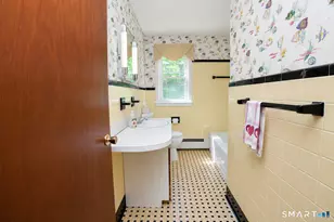 299 Commonwealth Ave, New Britain, CT 06053 - Photo 14