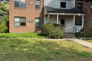 104 Wellington Dr, Farmington, CT 06032 - Photo 2