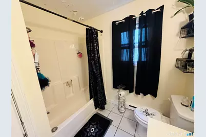 68-70 Arnold Street, Hartford, CT 06106 - Photo 16