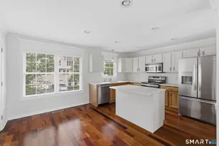 46 Donahue Ln, Manchester, CT 06042 - Photo 10