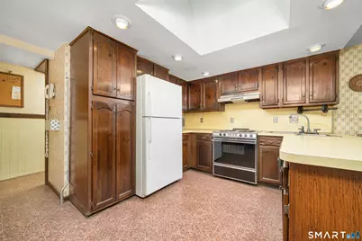 29 South Main Street, Windsor Locks, CT 06096 - Photo 6