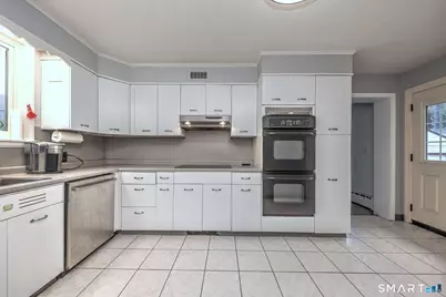 30 West End Avenue, New Britain, CT 06052 - Photo 16