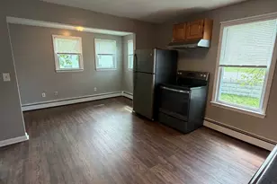 9 Mechanic St, Griswold, CT 06351 - Photo 4