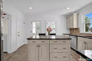 2 Morrison Ave, Wethersfield, CT 06109 - Photo 12