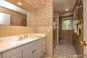 209 Acorn Ln, Stratford, CT 06614 - Photo 24