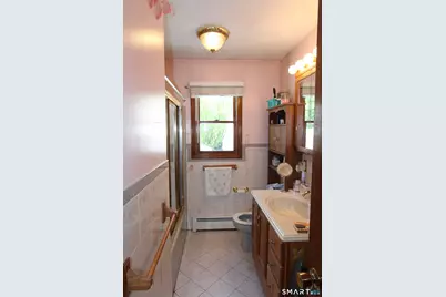 35 Chapman Street, East Hartford, CT 06108 - Photo 4