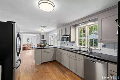 24 Drury Lane, West Hartford, CT 06117 - Photo 8