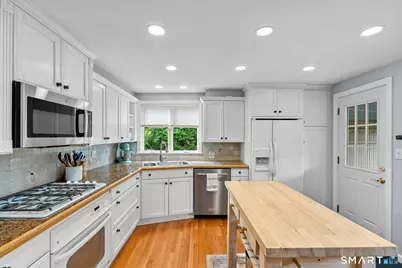 16 Clifton Avenue, West Hartford, CT 06107 - Photo 12