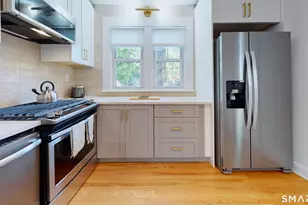 88 5 Edwards St, New Haven, CT 06511 - Photo 2