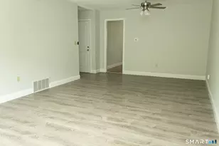 10 Georgetown Dr, Enfield, CT 06082 - Photo 6