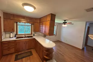 13 Walnut Ln, Wallingford, CT 06492 - Photo 6