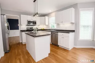 90 Fox Hollow, Avon, CT 06001 - Photo 4