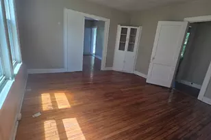 242 Enfield St, Hartford, CT 06112 - Photo 4