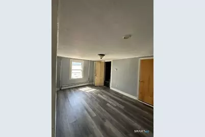 46 Maple Street #2nd floor rear, Plainville, CT 06062 - Photo 4