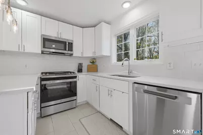 47 Dunbar Lane, Hamden, CT 06514 - Photo 8