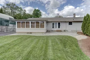 25 Amity St, Meriden, CT 06450 - Photo 6