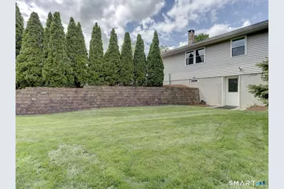 25 Amity Street, Meriden, CT 06450 - Photo 8