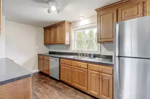 25 Amity St, Meriden, CT 06450 - Photo 16