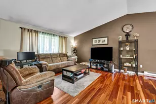 258 Candlewood Dr, Bristol, CT 06010 - Photo 10