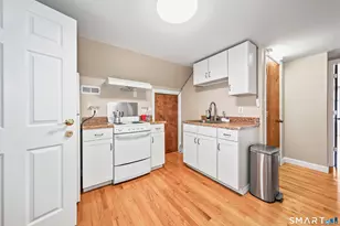 1103-1105 Capitol Ave, Bridgeport, CT 06606 - Photo 32