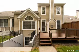 108 Imperial Ct, Trumbull, CT 06611 - Photo 4