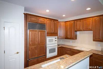 108 Imperial Court #108, Trumbull, CT 06611 - Photo 10