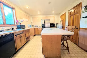 158 Cliff St, Naugatuck, CT 06770 - Photo 10