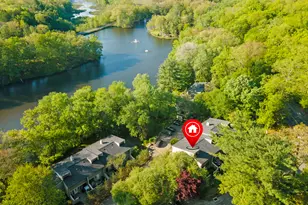 19 Clubhouse Dr, Woodbury, CT 06798 - Photo 2