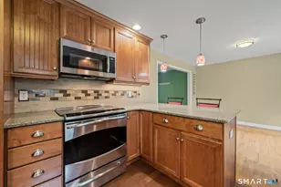 20 Saxton Brook Dr, Simsbury, CT 06070 - Photo 20