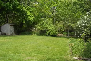 14 Overlook Ave, Groton, CT 06355 - Photo 2