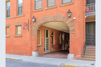 1 Linden Place #412, Hartford, CT 06106 - Photo 4