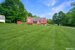 43 Flynn Ln, Middletown, CT 06457 - Photo 4