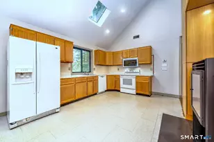 40 Morning Glory Terrace, Stratford, CT 06614 - Photo 12