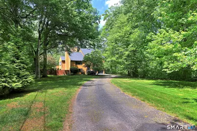 40 Morning Glory Terrace, Stratford, CT 06614 - Photo 2