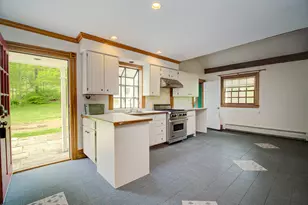 388 Amity Rd, Woodbridge, CT 06525 - Photo 8